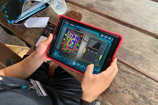 Augmented Reality Secret Agent Treasure Hunt in St Thomas - Private vehicle comfort on a warm island day