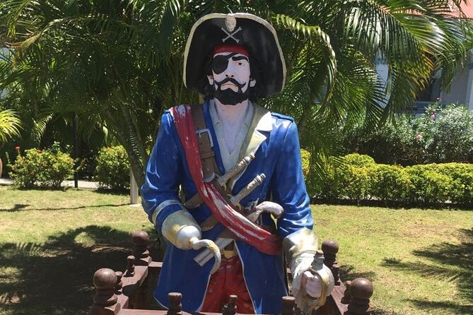 Full Day Saint Thomas Private Group Excursion - Pirates Castles Highlights: Bluebeard and Blackbeard