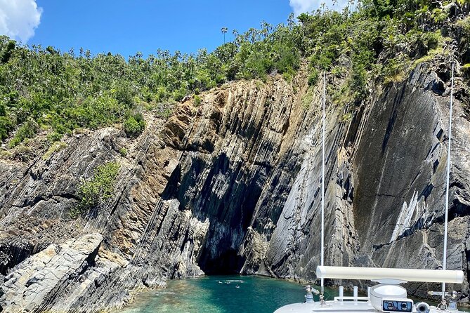 Full Day Snorkeling and Beach Hopping- 37' Intrepid - Beach hopping that actually changes the scenery