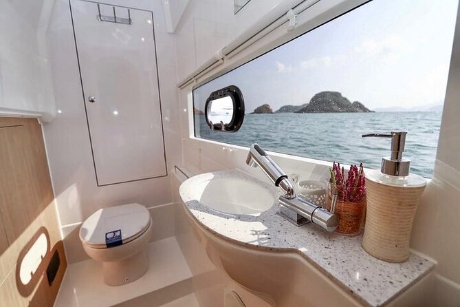 Half Day Luxury Catamaran Turtle Snorkel And Beach - Who should book this turtle snorkel and beach stop