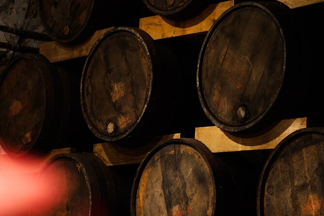 Rum Tasting Experience in the Old Barrel House - Your guided flight: 4 to 7 rums with flavor stories
