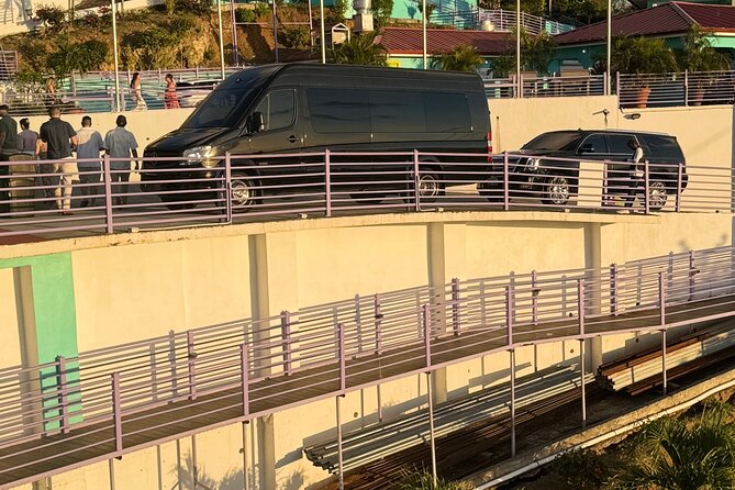 ST Thomas Luxury Private Airport Pickup - Vehicle Comfort and Local Drivers, What That Means for You
