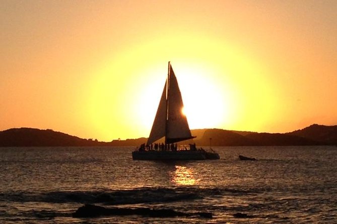Sunset Sail with Cocktails and Appetizers - The crew experience: why people keep bringing up specific names